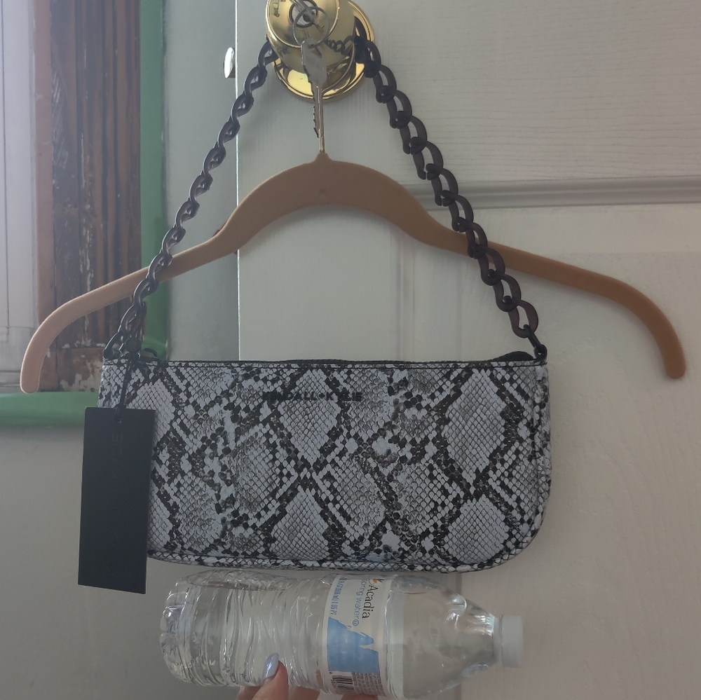 NWT Kendall Kylie Shoulder Going Out Purse